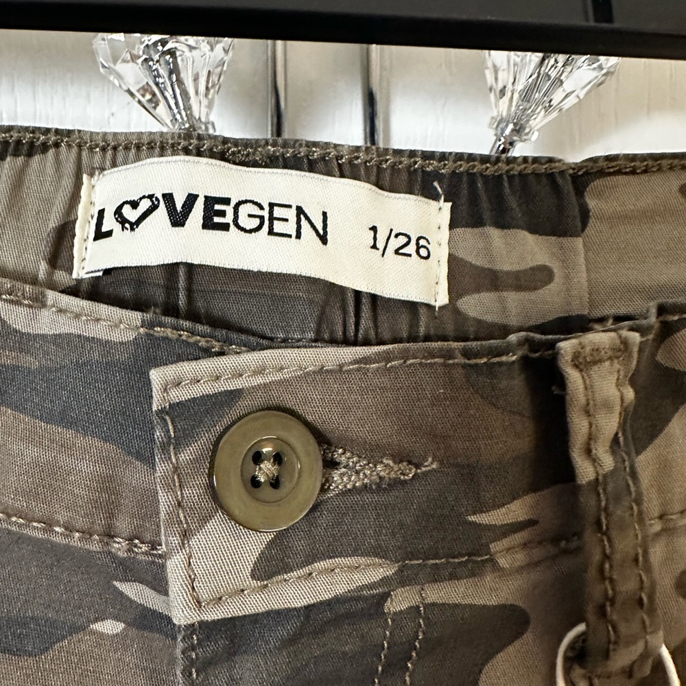LoveGen Utility Parachute Jogger in Camouflage size 16 new with tags - Picture 8 of 11